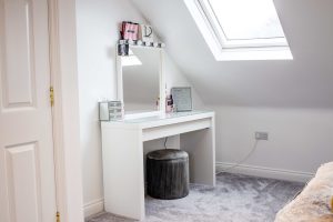 dressing table scaled