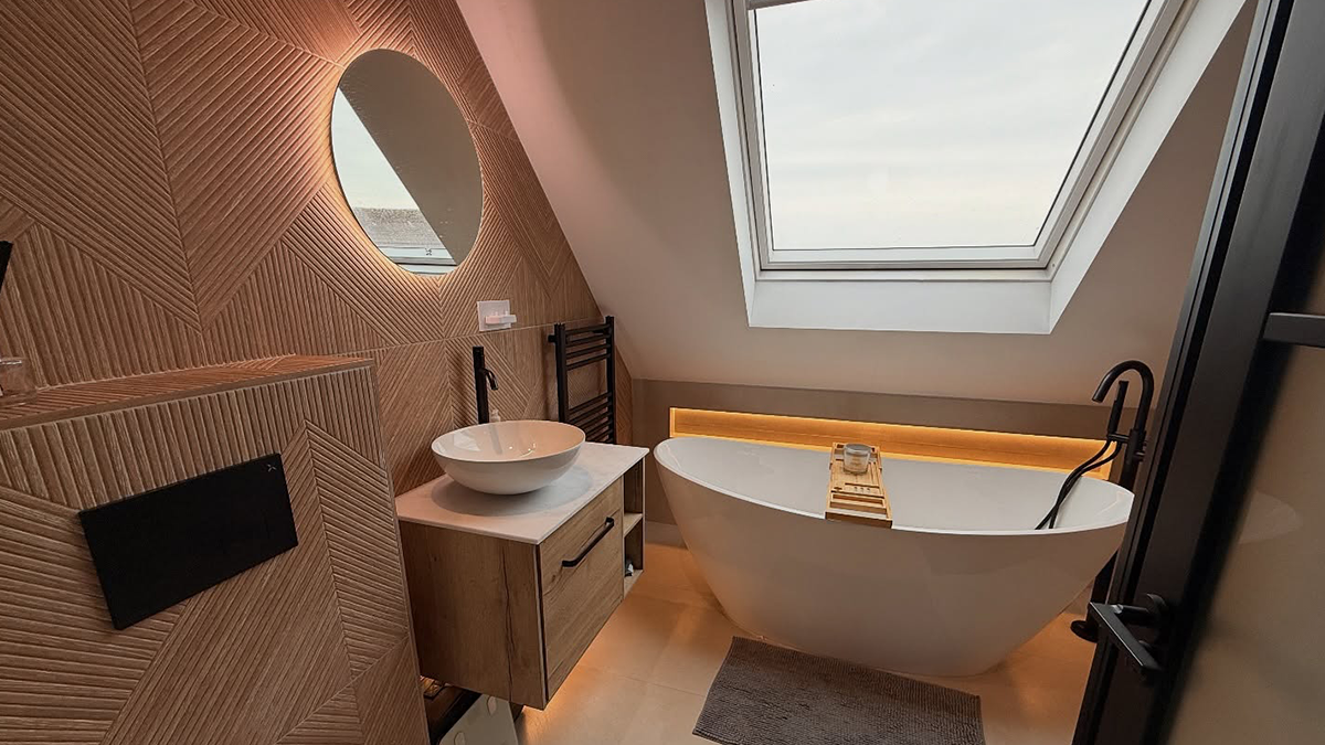 A modern looking bathroom