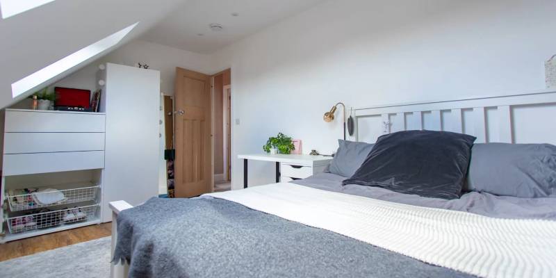 bedroom of hip to gable